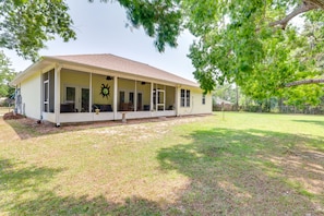 Exterior - 4 Mi to Beach: Navarre Retreat w/ Screened Porch! (Navarre)