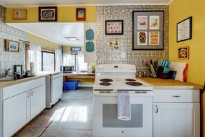 Interior - Beachfront Cottage on Seaside Promenade w/ Hot Tub (Seaside)