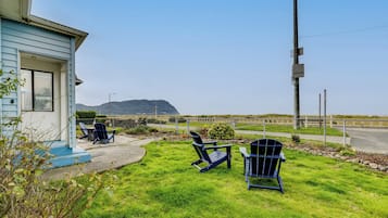 Cottage (3 Bedrooms) | Terrace/patio