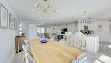 Talo (4 Bedrooms) | Sisätilat