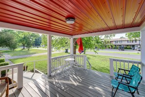 Terrace/patio - Pet-friendly Pigeon Forge Home w/ Deck! (Pigeon Forge)