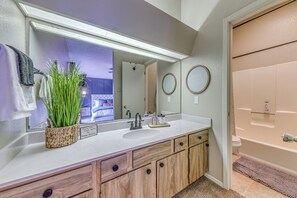 Apartment (3 Bedrooms) | Interior - 1 Mi to Ski Slopes: Alto Escape w/ Game Room! (Alto)