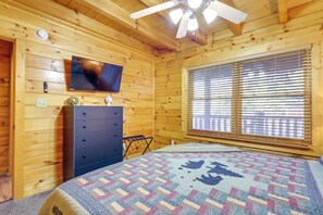 House (5 Bedrooms) | Interior - 5 Mi to Dtwn: Cabin w/ Hot Tub in Pigeon Forge! (Sevierville)