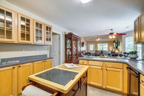 Interior - Pigeon Forge Home w/ Screened Porch, 3 Mi to Town! (Pigeon Forge)
