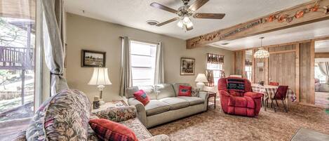 House (3 Bedrooms) | Front of property