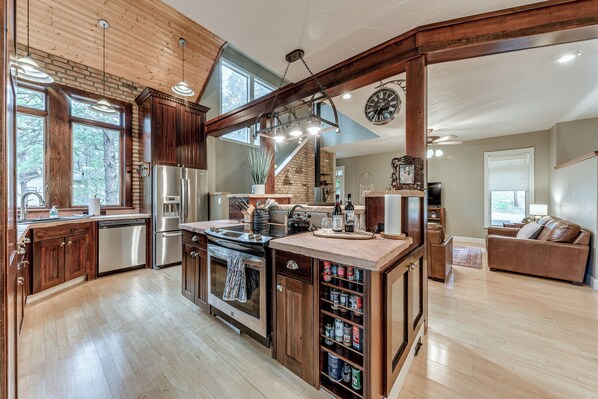 Interior - Ruidoso Vacation Rental w/ Hot Tub & Game Room! (Ruidoso)