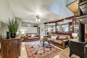 Interior - Ruidoso Vacation Rental w/ Hot Tub & Game Room! (Ruidoso)