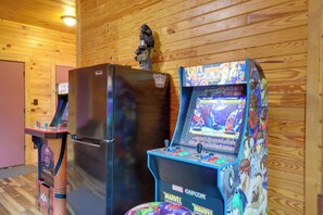 Interior - Views, Fire Pit + Game Room: Smoky Mountain Cabin (Sevierville)