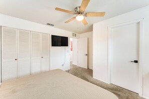 House (3 Bedrooms) | Interior - Nokomis Home w/ Screened Pool, 3 Mi to Beaches! (Nokomis)