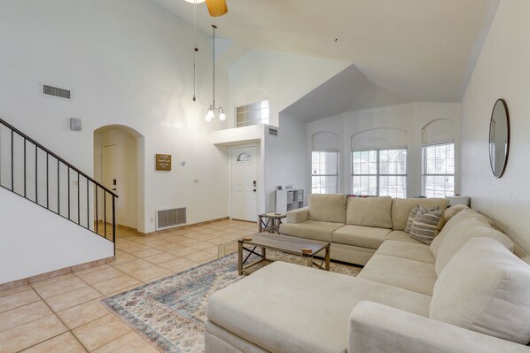 House (4 Bedrooms) | Interior