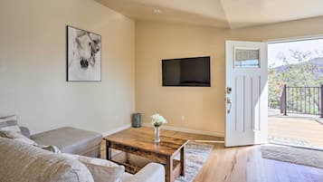 House (1 Bedroom) | Interior