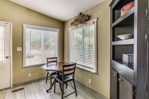 House (3 Bedrooms) | Interior - Yosemite Natl Park Getaway: Hot Tub & Mtn Views! (Oakhurst)