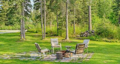 Lovely Soldotna Home, Steps From Kenai River