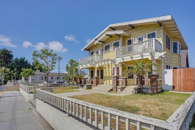 Long Beach Vacation Rental Near Downtown & Beaches