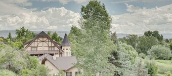 Luxe Midway Condo w/ Golf Course & Mountain Views!