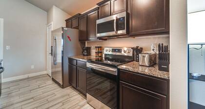 Pet-friendly Lubbock Home - 10 Mi to Downtown