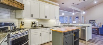 Spacious Lubbock Home w/ Private Pool & Yard!