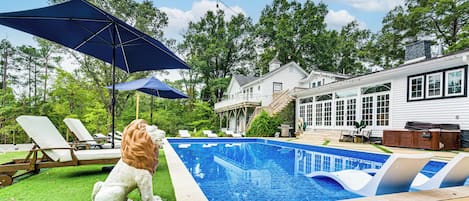 House (4 Bedrooms) | Pool