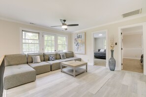 House (4 Bedrooms) | Interior