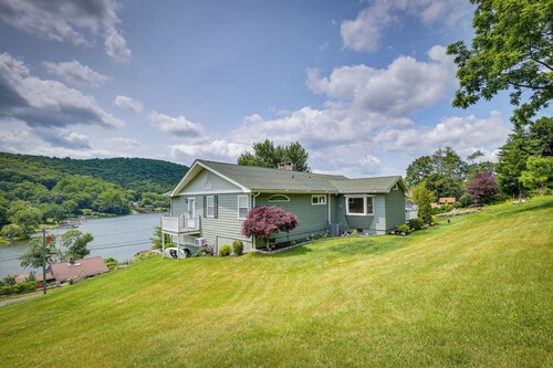 New Fairfield Vacation Rental w/ Lake Views!
