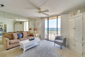 TV, books - Ocean-view Orange Beach Condo w/ Community Perks! (Orange Beach)