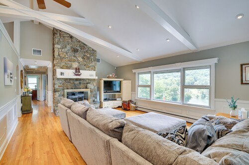 New Fairfield Vacation Rental w/ Lake Views!