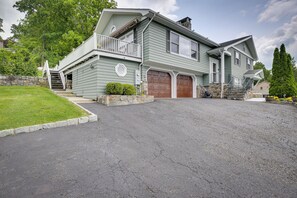 House (3 Bedrooms) | Interior - New Fairfield Vacation Rental w/ Lake Views! (New Fairfield)