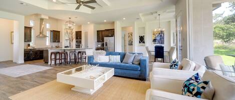 House (3 Bedrooms) | Interior