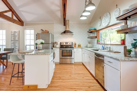 House (3 Bedrooms) | Interior