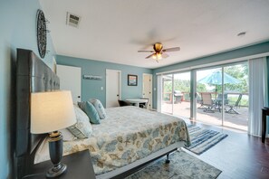 3 bedrooms, laptop workspace, iron/ironing board, bed sheets - Canyon Lake Vacation Rental - Close to Boat Ramp! (Canyon Lake)