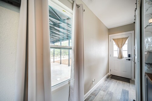 Charming Studio < 2 Mi to Comal Park: Pets Welcome