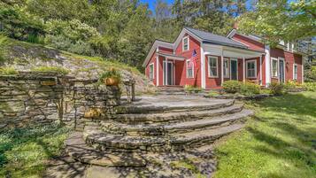 Cottage (3 Bedrooms) | Interior