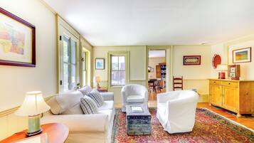 Cottage (3 Bedrooms) | Interior