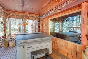 Interior - Pet-friendly Bayfield Cabin w/ Game Room & Hot Tub (Bayfield)