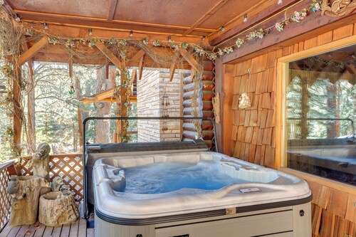 Bayfield Cabin w/ Game Room & Private Hot Tub!