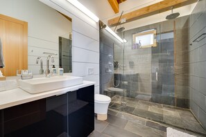 Ferienhaus (2 Bedrooms) | Badezimmer