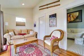 Casa (2 Bedrooms) | Interior