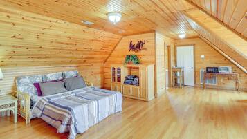 Apartment (0 Bedroom) | Interior