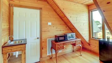 Apartment (0 Bedroom) | Interior