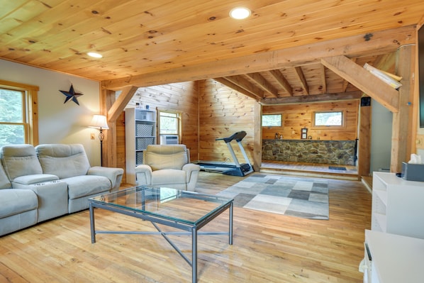 House (3 Bedrooms) | Interior