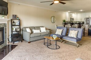 Interior - Lake Views + Pool Access: Condo in Osage Beach! (Osage Beach)