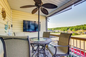 Apartment (2 Bedrooms) | Interior - Osage Beach Vacation Rental w/ Main Channel Views! (Osage Beach)