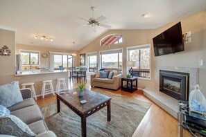 Cottage (2 Bedrooms) | Interior