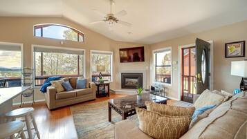 Cottage (2 Bedrooms) | Interior