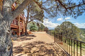 Cottage (2 Bedrooms) | Interior - Fire Pit & Views: Falconcrest Cottage in Payson! (Payson)