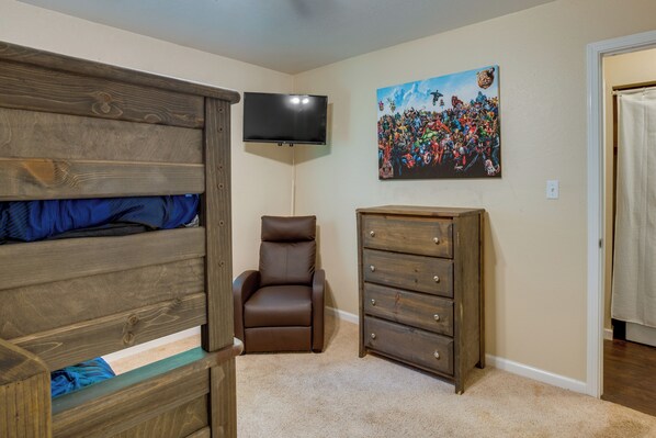 House (3 Bedrooms) | Interior