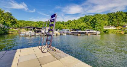 Lakefront Osage Beach Retreat w/ Boat Slip!