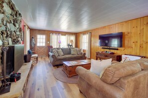 House (1 Bedroom) | Interior - Payson Vacation Rental Cabin w/ Grill + Fire Pit! (Payson)