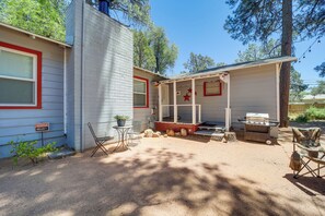 House (1 Bedroom) | Interior - Payson Vacation Rental Cabin w/ Grill + Fire Pit! (Payson)