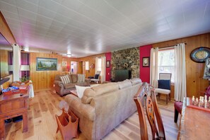 House (1 Bedroom) | Interior - Payson Vacation Rental Cabin w/ Grill + Fire Pit! (Payson)